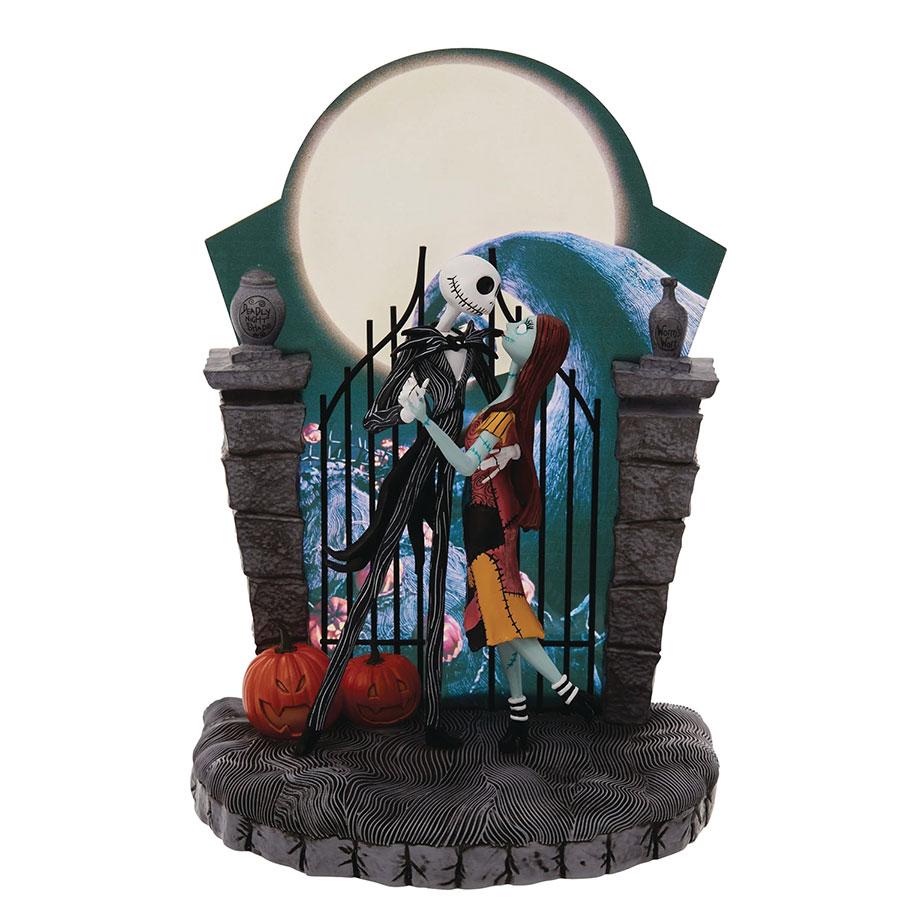Disney Showcase Nightmare Before Christmas 9-Inch Statue