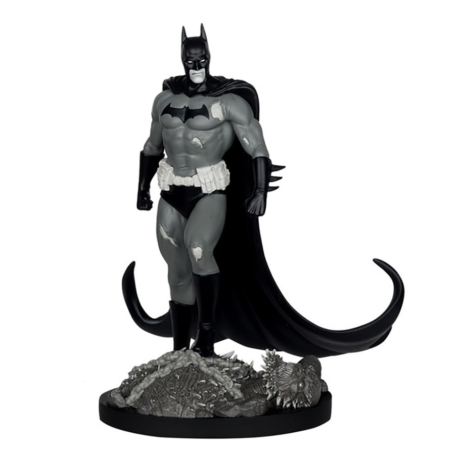 Batman Black & White By Bjorn Barends 1/10 Scale Statue