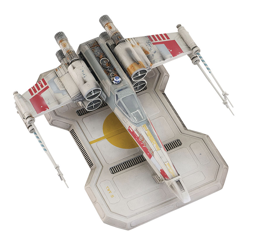 SW A NEW HOPE X-WING FIGHTER (RED 5) SQUADRON RESIN STATUE (